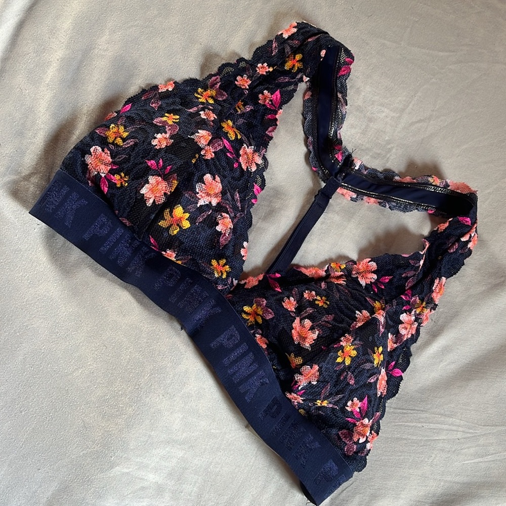 vs pink bra